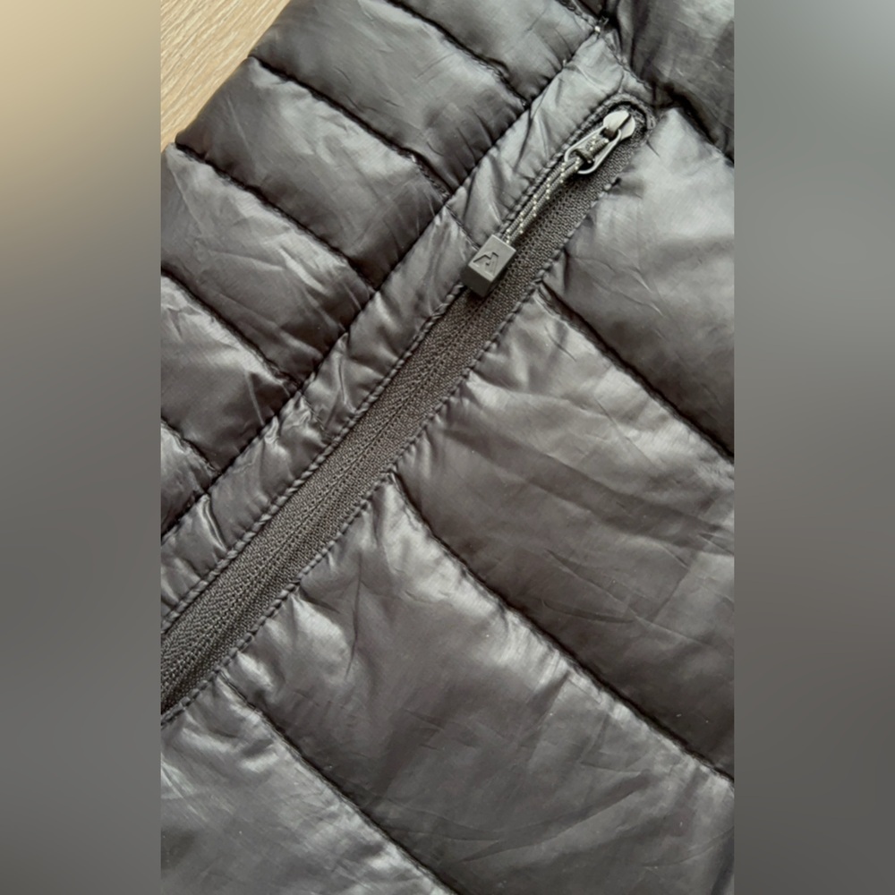 Eddie Bauer Down Puffer Vest in Black Women’s Size Medium - Picture 4 of 11